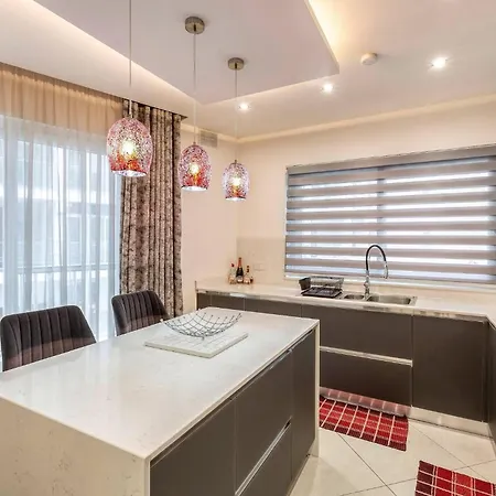 Luxury & Cosy 3 Bedroom In Gzira, Close To Sliema & Stjulians By Walk Gzira