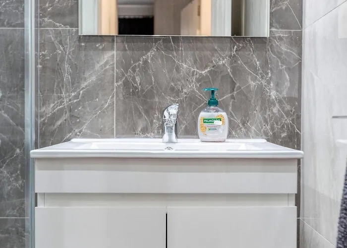 Luxury Cosy 3 Bedroom In Gzira, Close To Sliema Stjulians By Walk 公寓 *