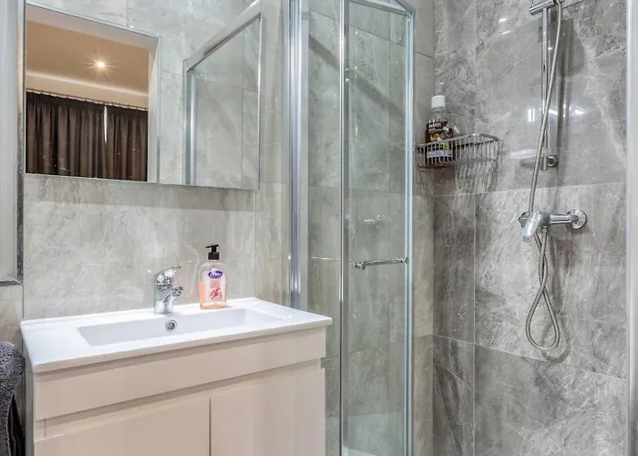 Luxury Cosy 3 Bedroom In Gzira, Close To Sliema Stjulians By Walk