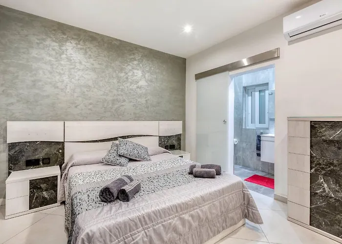 Luxury Cosy 3 Bedroom In Gzira, Close To Sliema Stjulians By Walk *