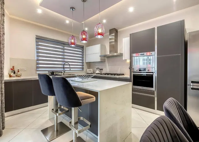 Luxury Cosy 3 Bedroom In Gzira, Close To Sliema Stjulians By Walk 公寓