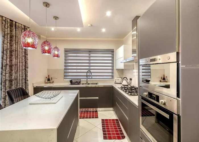 公寓 Luxury Cosy 3 Bedroom In Gzira, Close To Sliema Stjulians By Walk