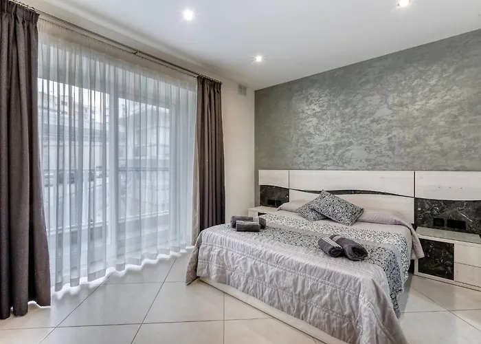 Luxury Cosy 3 Bedroom In Gzira, Close To Sliema Stjulians By Walk 公寓 *