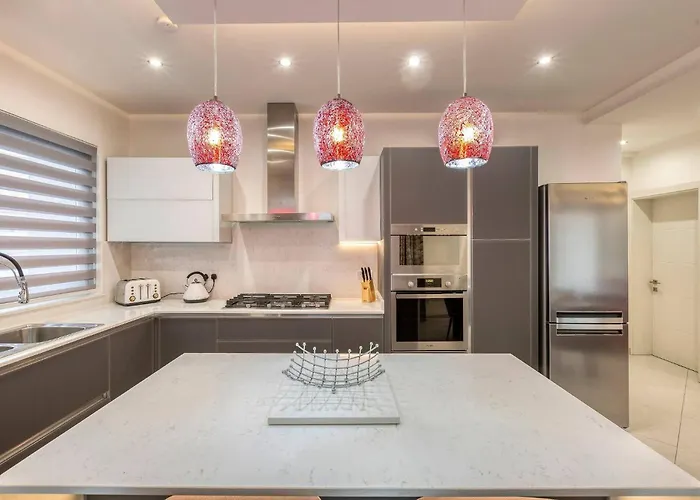 Luxury Cosy 3 Bedroom In Gzira, Close To Sliema Stjulians By Walk 公寓