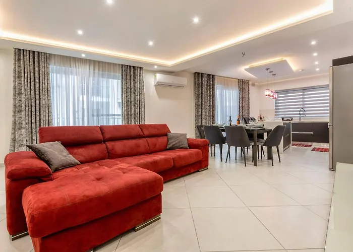 Luxury Cosy 3 Bedroom In Gzira, Close To Sliema Stjulians By Walk 公寓 *