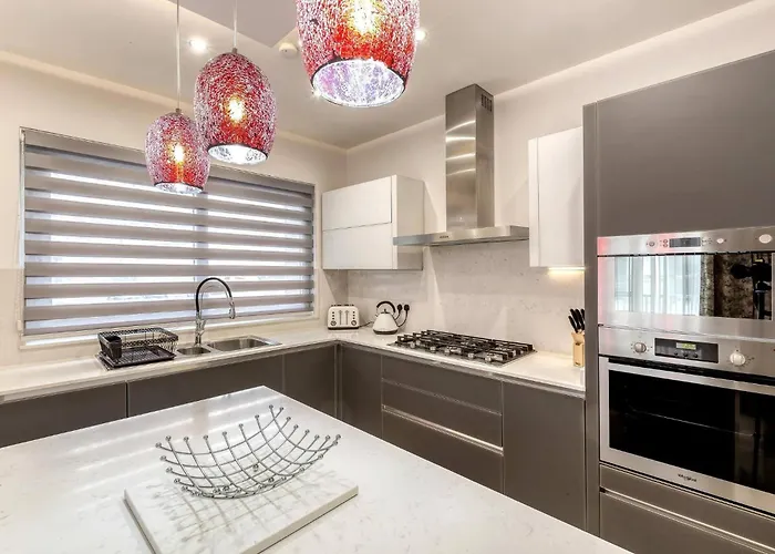 公寓 Luxury Cosy 3 Bedroom In Gzira, Close To Sliema Stjulians By Walk *